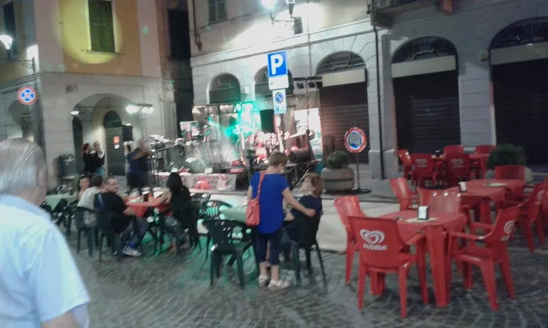Bar Hdemia